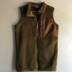 Sweater fleece Vest Kids collection by Bass Pro Shops  size 12